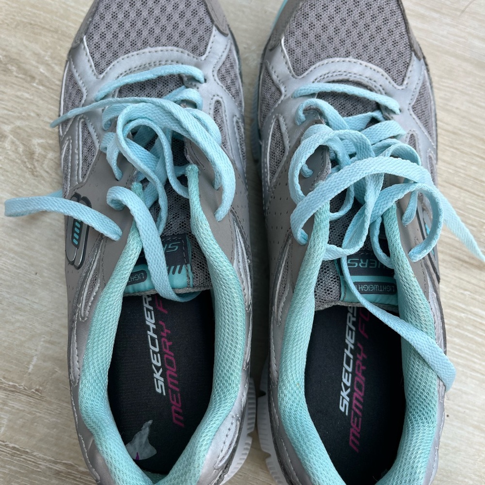 Skechers womens memory foam sneakers 8.5